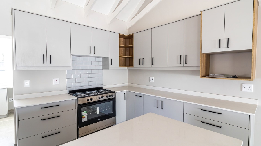 3 Bedroom Property for Sale in Shelley Point Western Cape